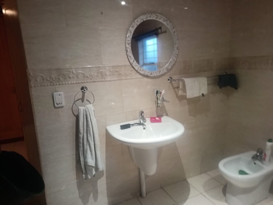 3 Bedroom Property for Sale in Roylglen Gardens Northern Cape